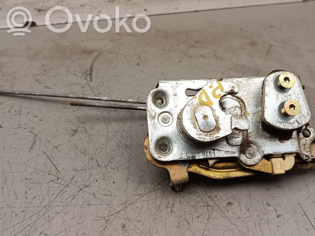 Front door lock   1876386,4N14