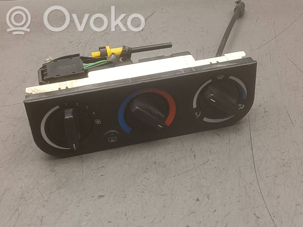 BMW 3 E36 Climate control unit 