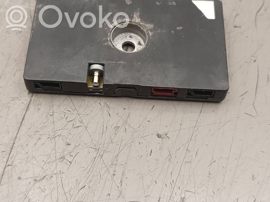 BMW 3 E46 Antenos stiprintuvas 