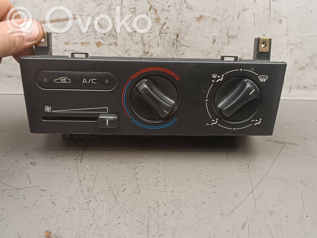 Peugeot 406 Climate control unit 