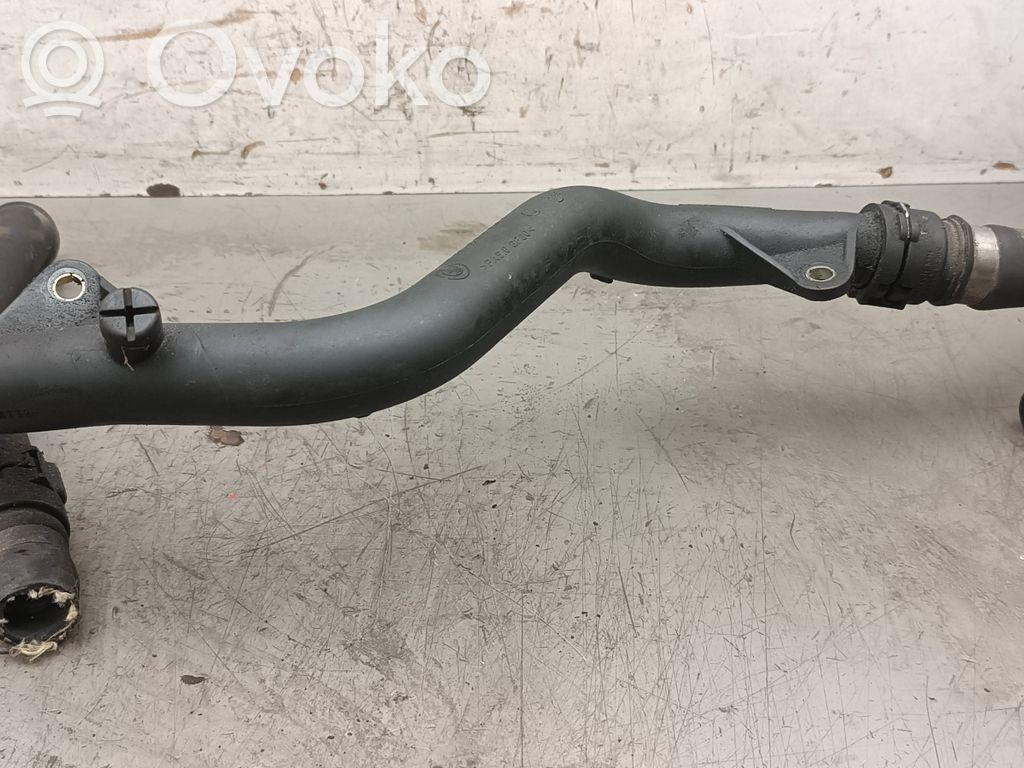 Engine coolant pipe/hose   2247918