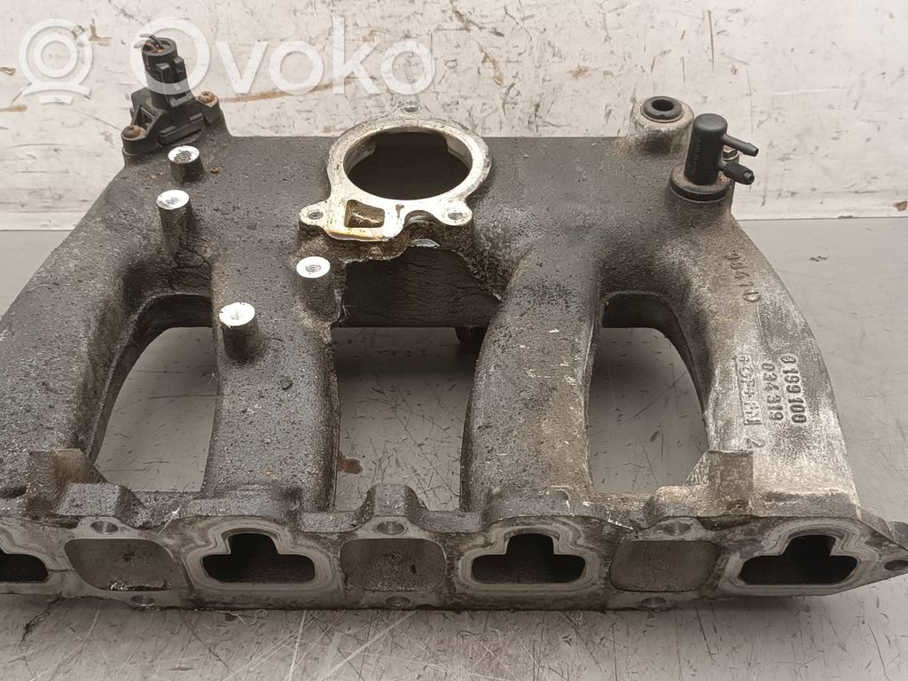 Saab 9-5 Kolektorius įsiurbimo 