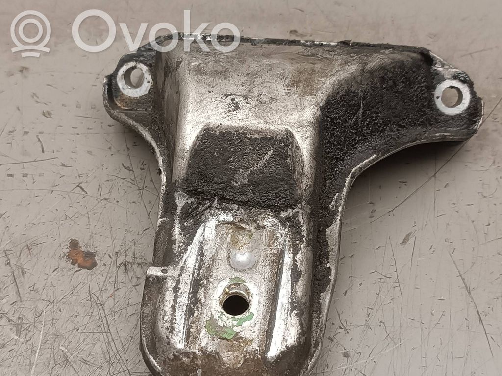 Audi 80 90 B3 Engine mounting bracket 