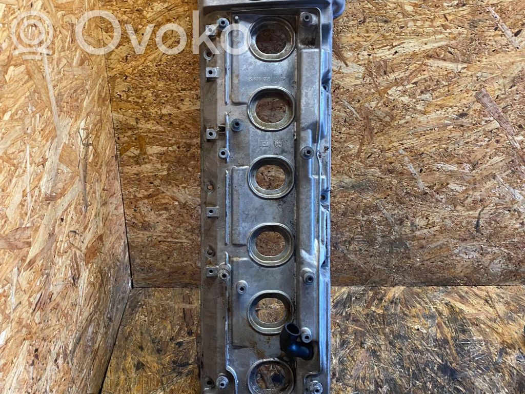 Mercedes-Benz E W124 Ventildeckel 