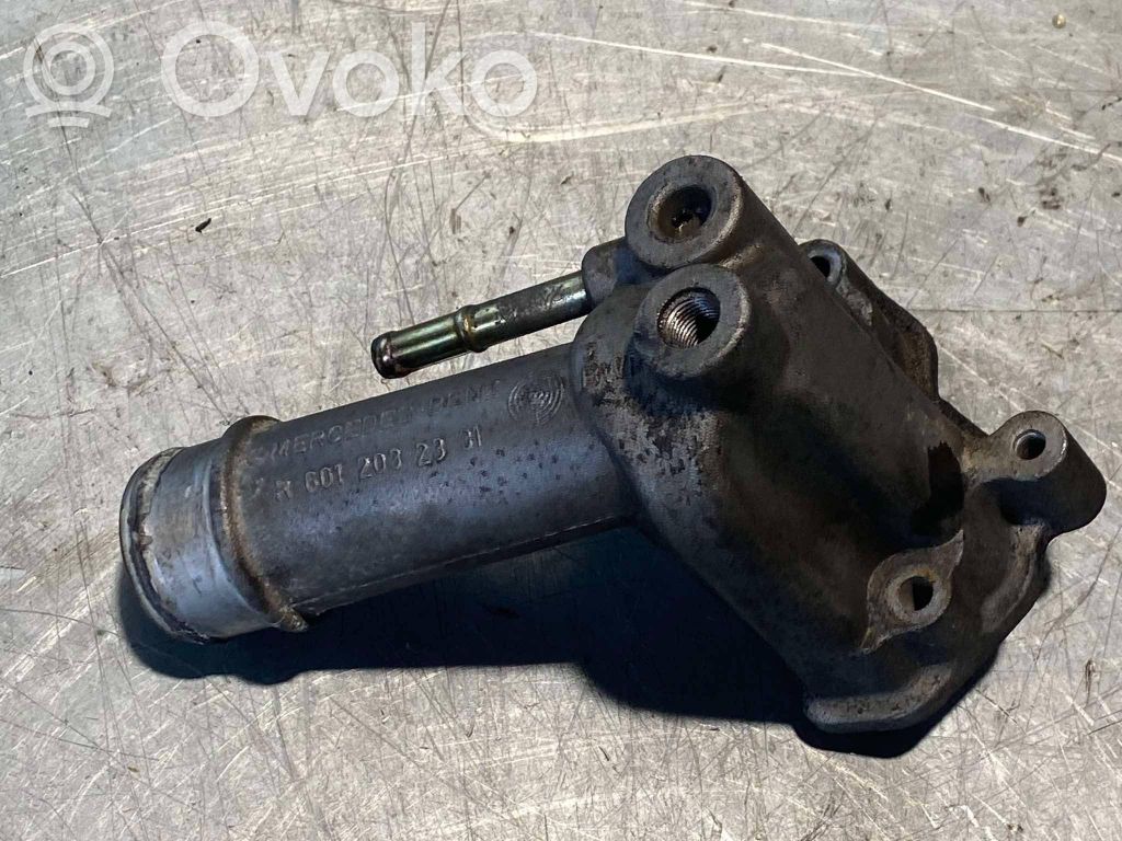 Mercedes-Benz E W124 Carcasa del termostato (Usadas) 