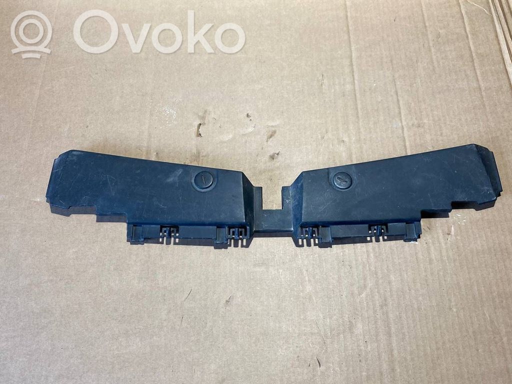 Volvo 940 Apdaila variklio dangčio spynos 