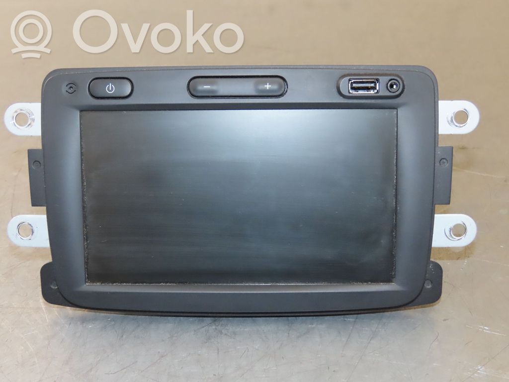 Dacia Spring Radio/CD/DVD/GPS head unit 