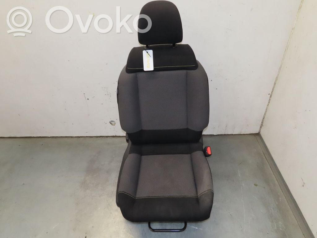 Citroen C3 Etumatkustajan istuin 