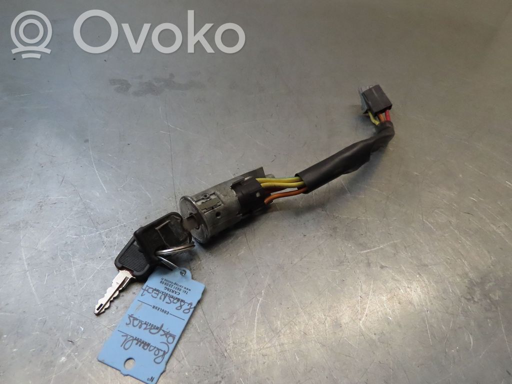Steering wheel lock   7701044087