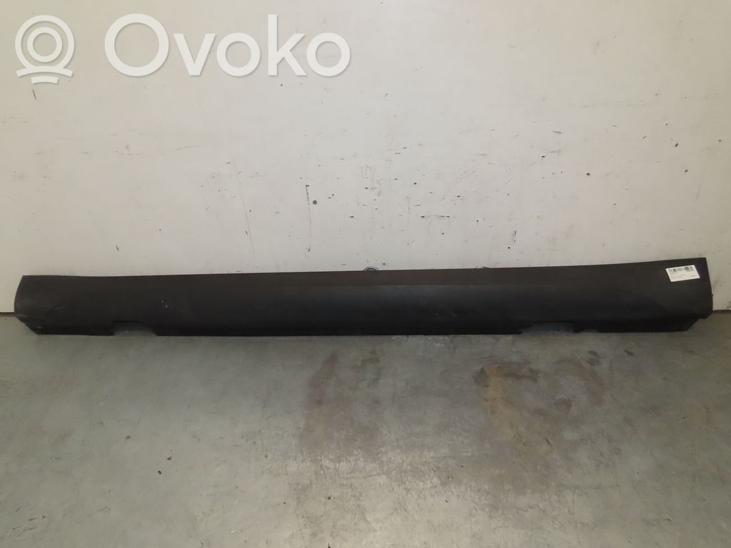 BMW X1 E84 Sill 