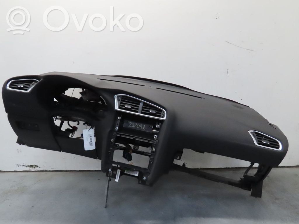 Citroen C4 II Panel de instrumentos 