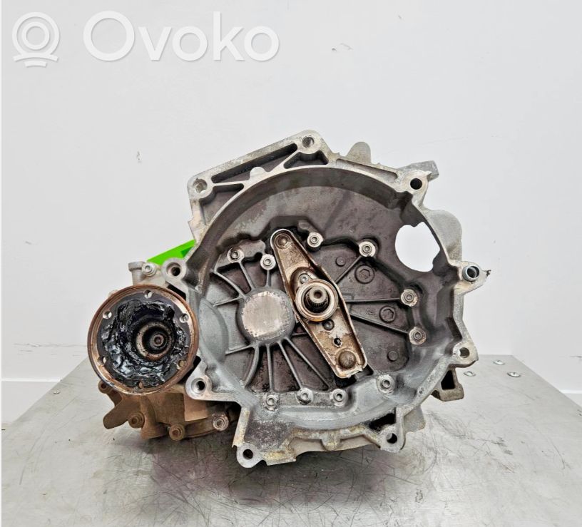 Skoda Fabia Mk3 (NJ) Caja de cambios manual de 6 velocidades 