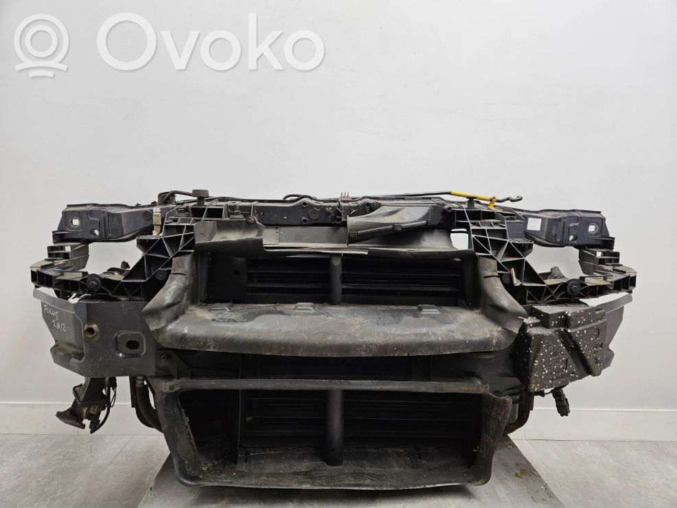 Radiatorių panelė   1926039,1926039,CV618C607VA,1830145,1926039,940002906,BM5117A796,BM518314CC,BM518327AA,BV618C607SB,CV618C607VA,CV619L440VC,F1EB8B041AB,X1436001,X1436001CZ