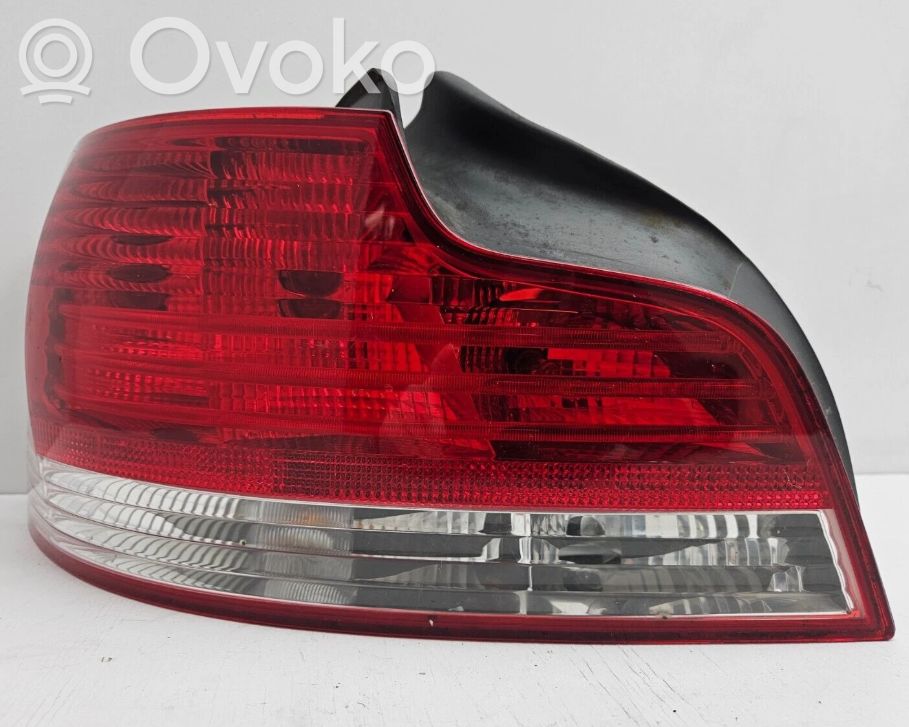 BMW 1 E82 E88 Aizmugurējais lukturis virsbūvē 