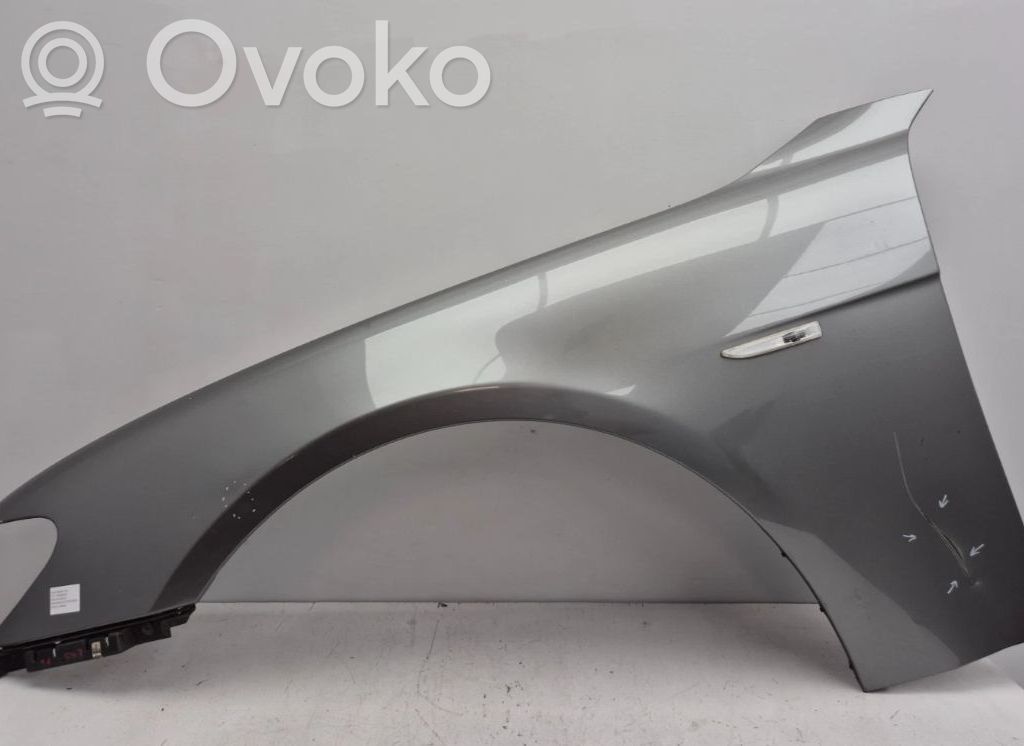 BMW 7 E65 E66 Sparnas 
