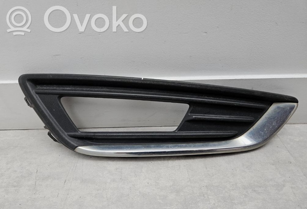 Ford Focus ST Kratka dolna zderzaka przedniego 