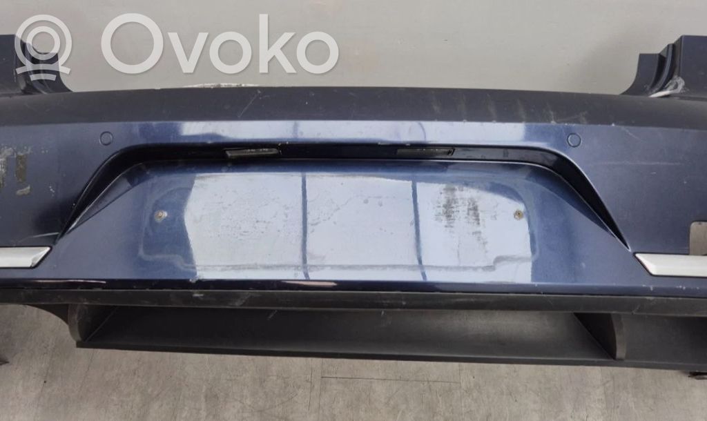 Volkswagen PASSAT B7 Parachoques 