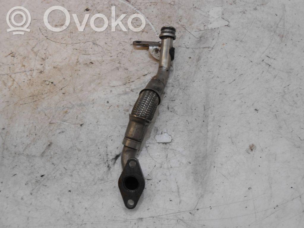 Turboahtimen öljyletku   7563713
