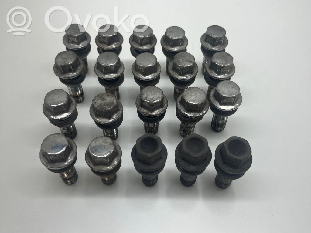 Nuts/bolts