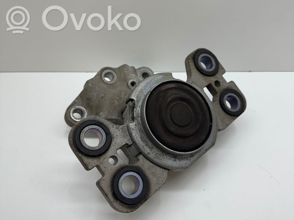 Engine mount bracket   31401307