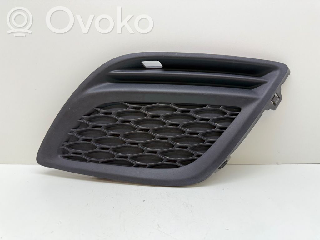 Front bumper lower grill   31290657