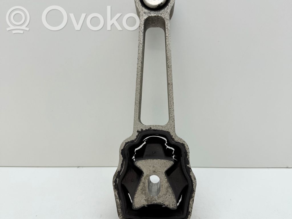 Volvo S60 Engine mount bracket 