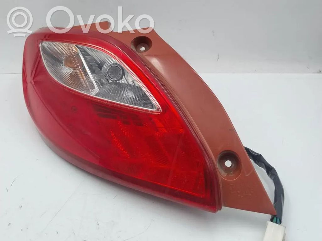Mazda 2 Takavalot 