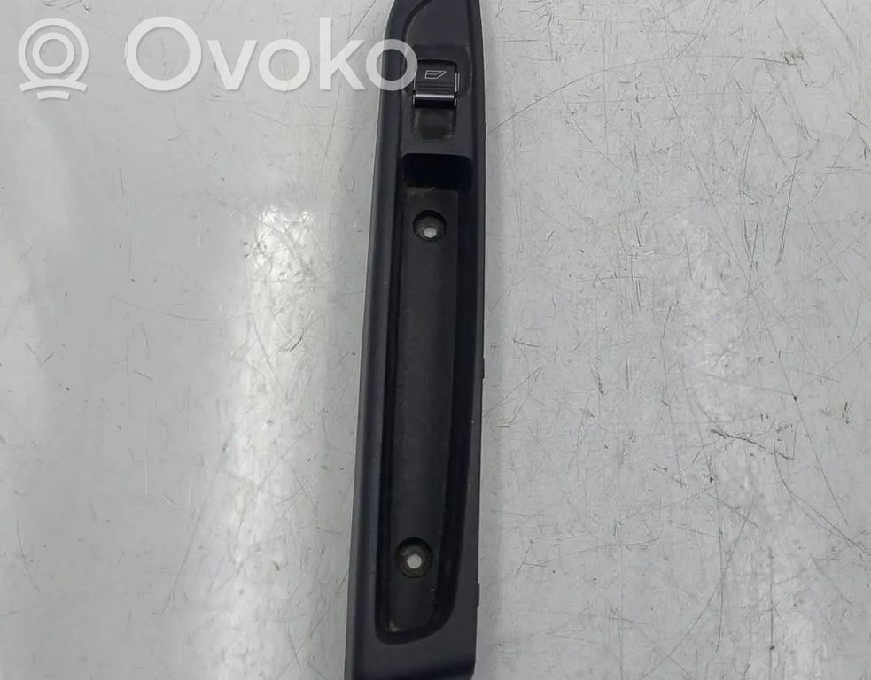 Muut kytkimet/nupit/vaihtimet   AV11R226A37