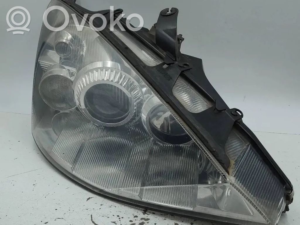 Ford Focus Headlight/headlamp 