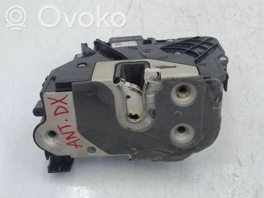 Front door lock   2014387,969158103