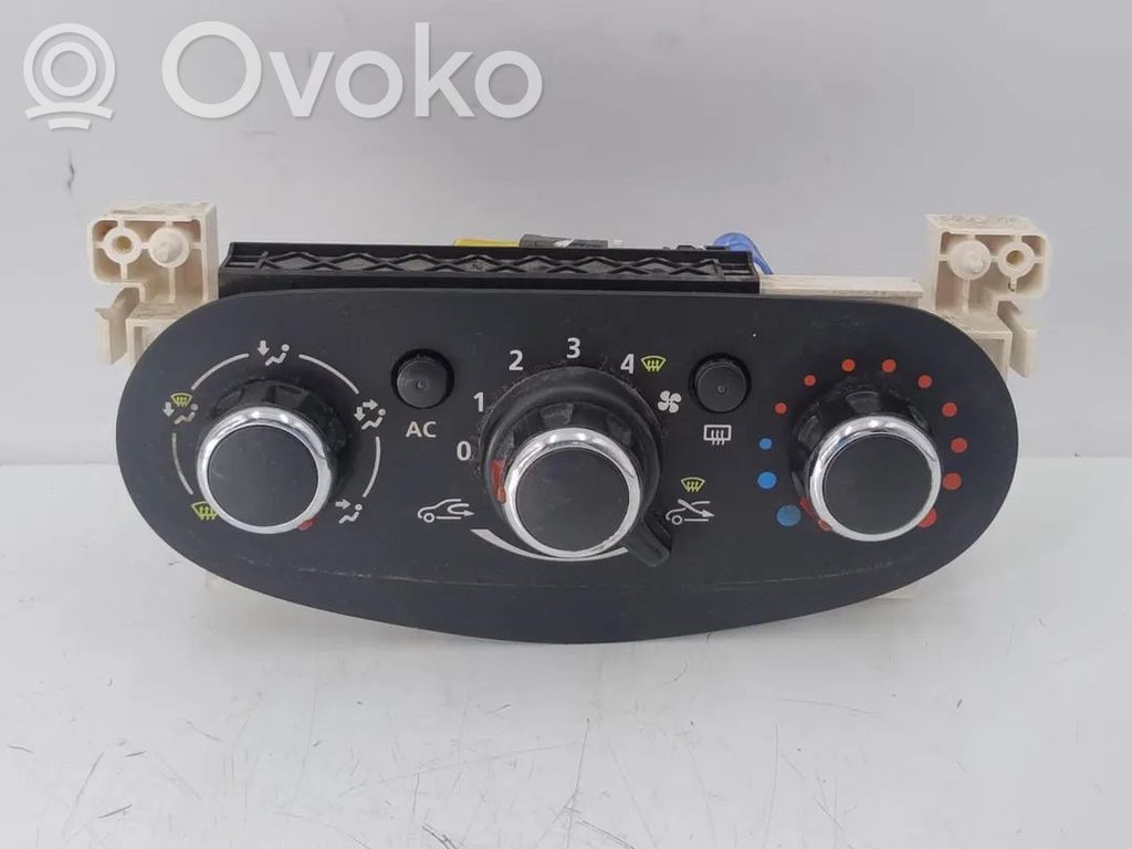Dacia Sandero II Climate control unit 