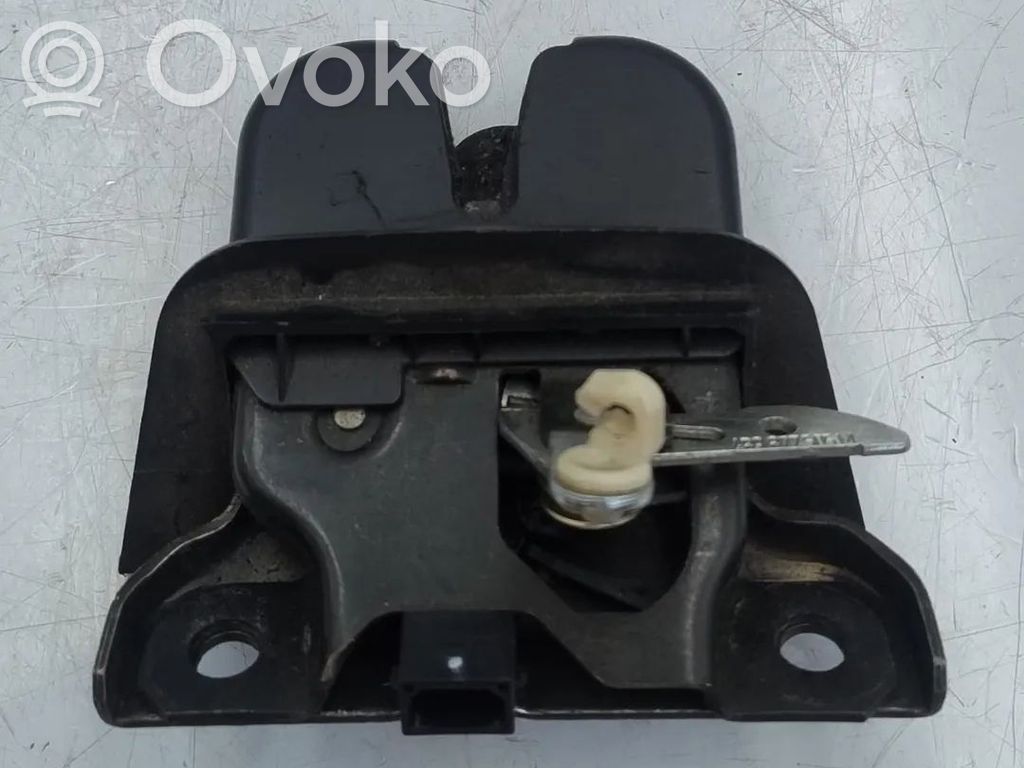 Audi A2 Tie down hook / loop 