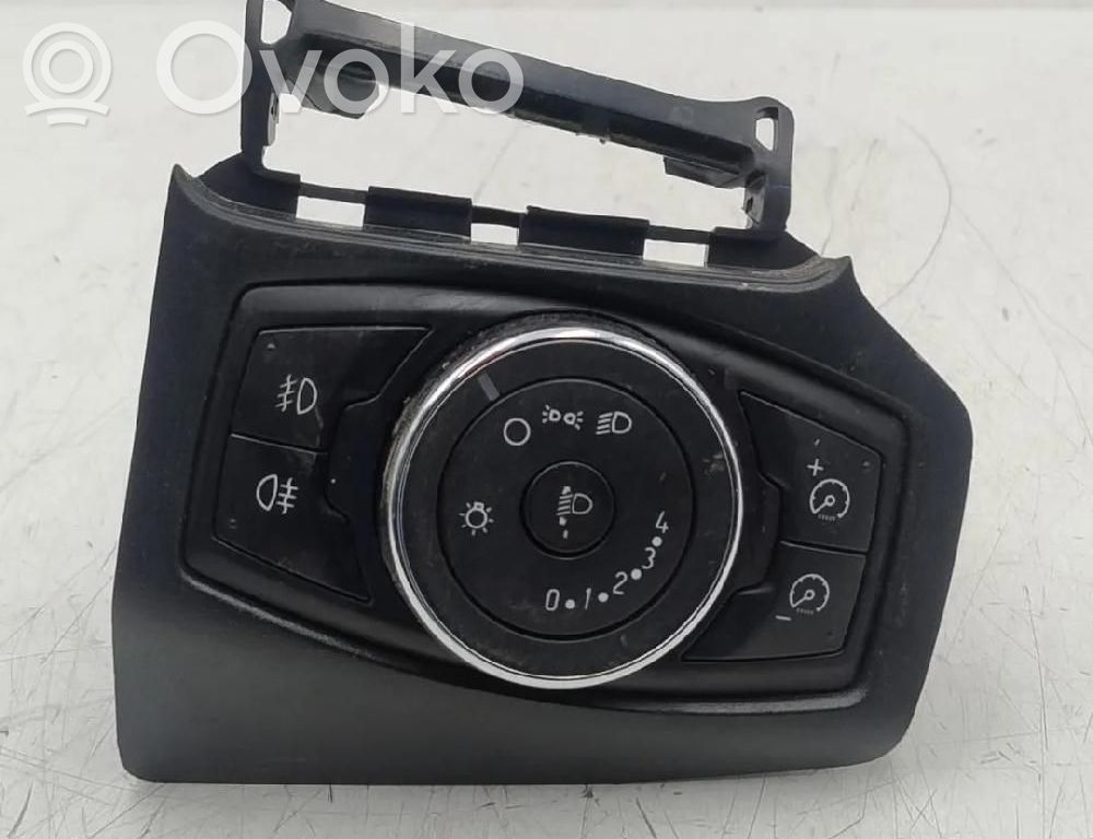Ford Focus Lukturu slēdzis 