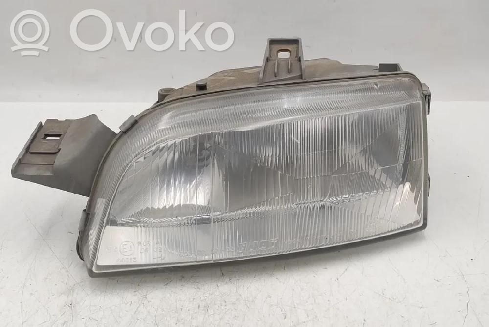 Fiat Punto (176) Lampa przednia 