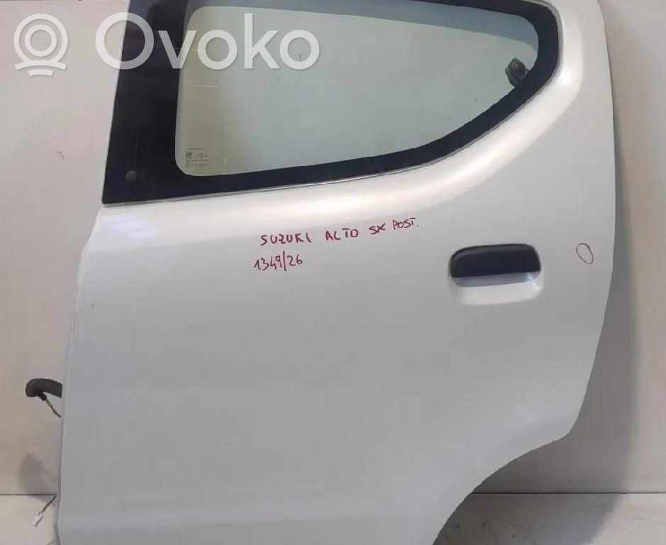 Suzuki Alto Puerta trasera 