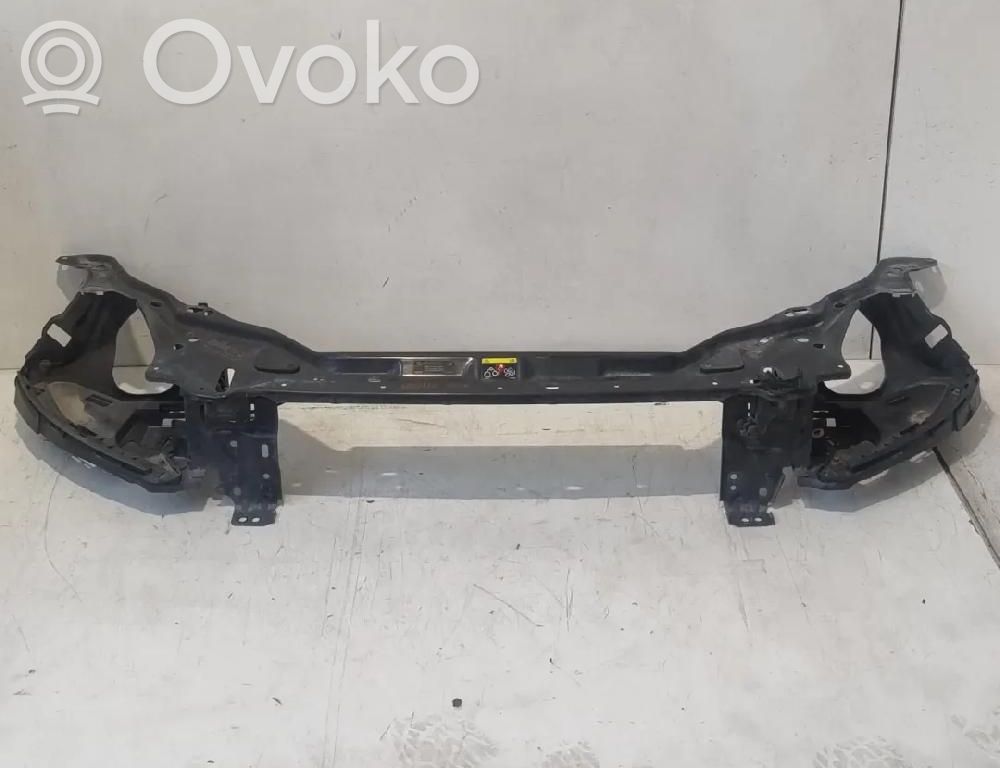 Volvo XC60 Jäähdyttimen kehyksen suojapaneeli 