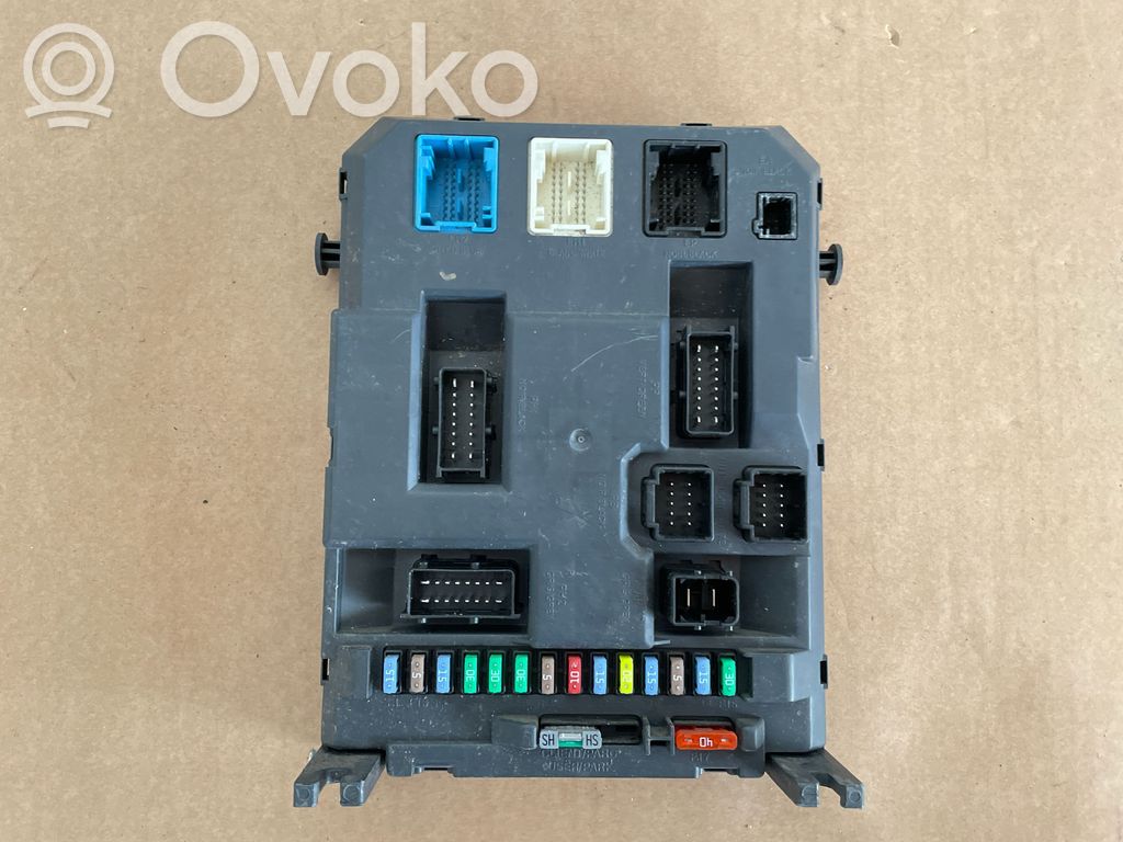 Citroen C3 Fuse module 
