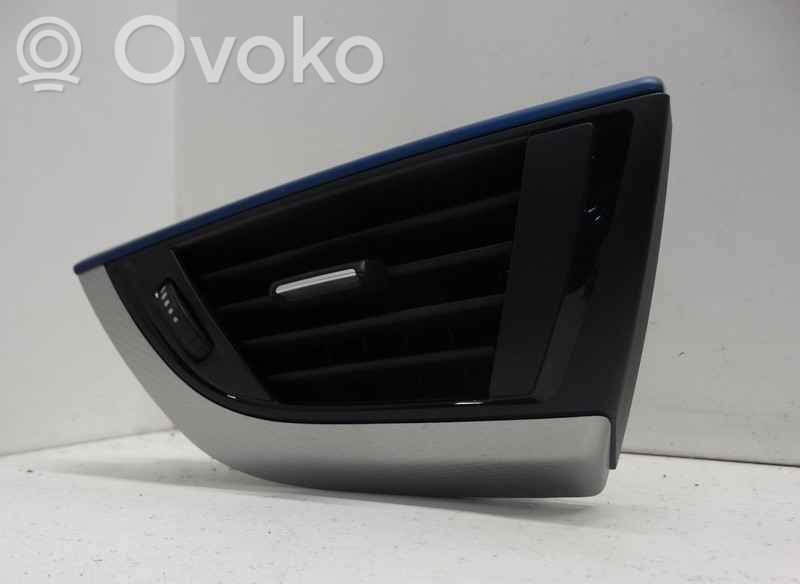 BMW 1 F20 F21 Boczna kratka nawiewu deski rozdzielczej 