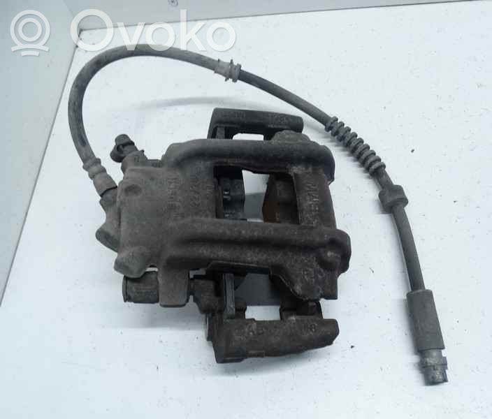 BMW 1 F20 F21 Zacisk hamulcowy przedni 