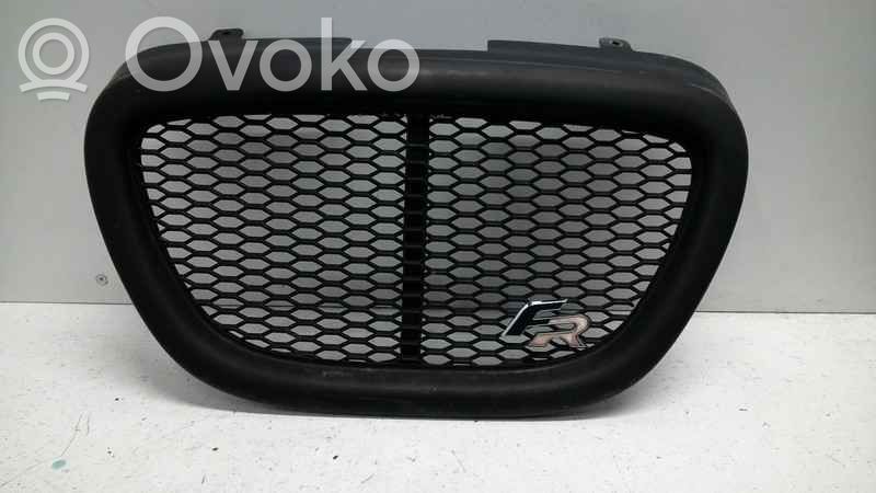 Seat Leon (1M) Etupuskurin ylempi jäähdytinsäleikkö 