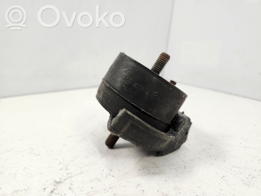 Engine mount bracket   11811132324,0007150,6168568,VDMS12