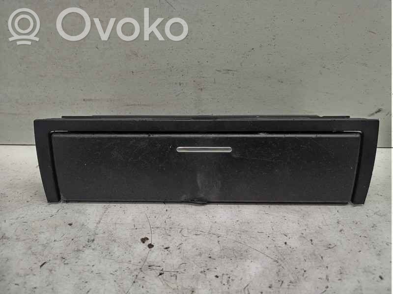 Dashboard storage box/compartment   51168260312,0007918,6169606,VDMS12