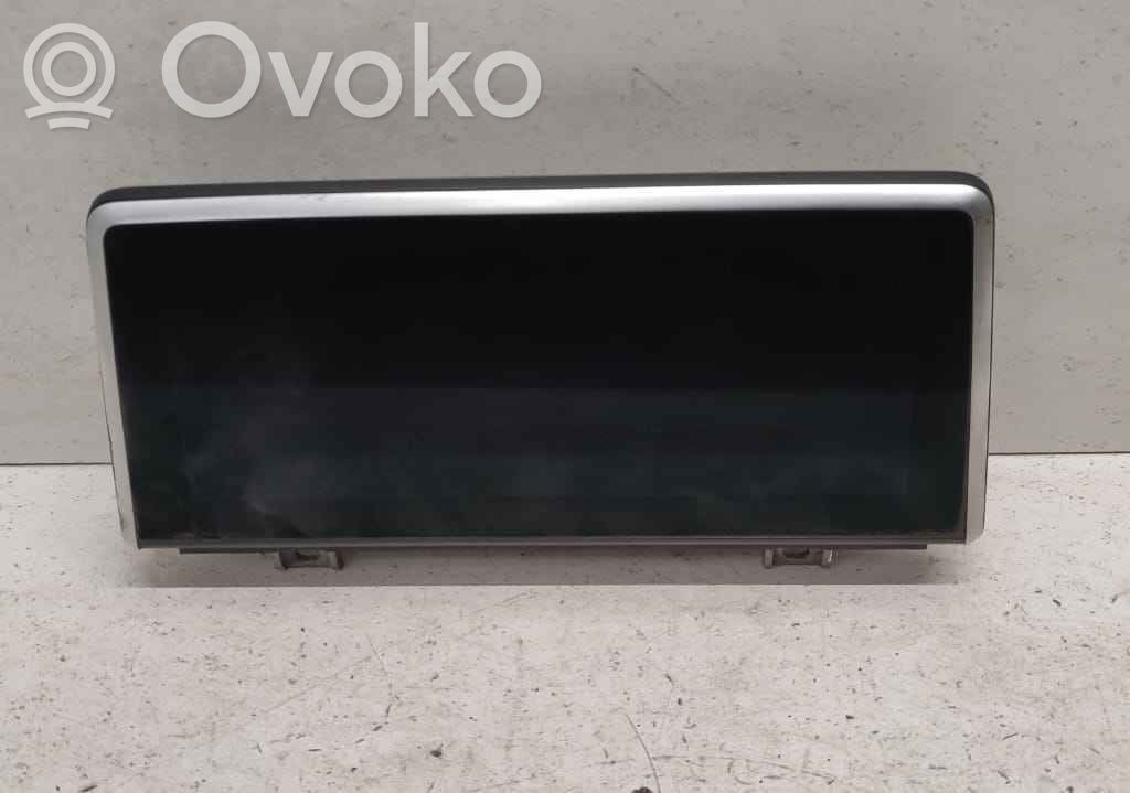 BMW 2 F46 Monitor / wyświetlacz / ekran 