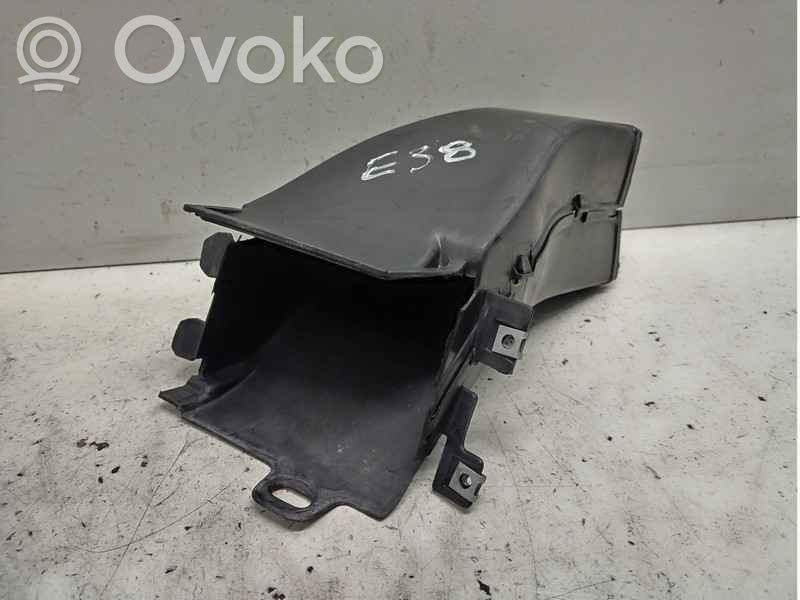 BMW 7 E38 Jarrujen jäähdytysilmakanava 