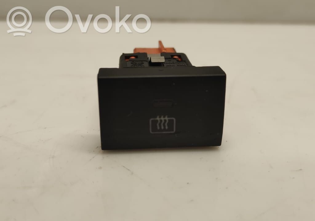 Volkswagen Polo V 6R Windscreen/window heater switch 