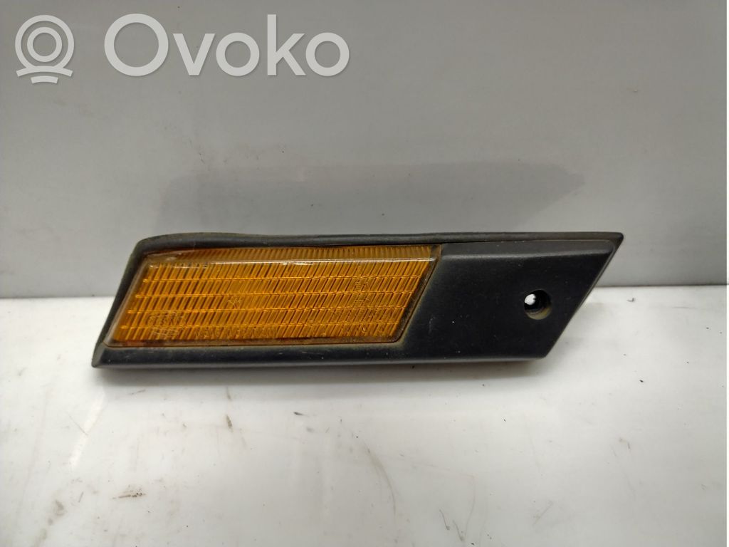 BMW 3 E30 Front fender indicator light 
