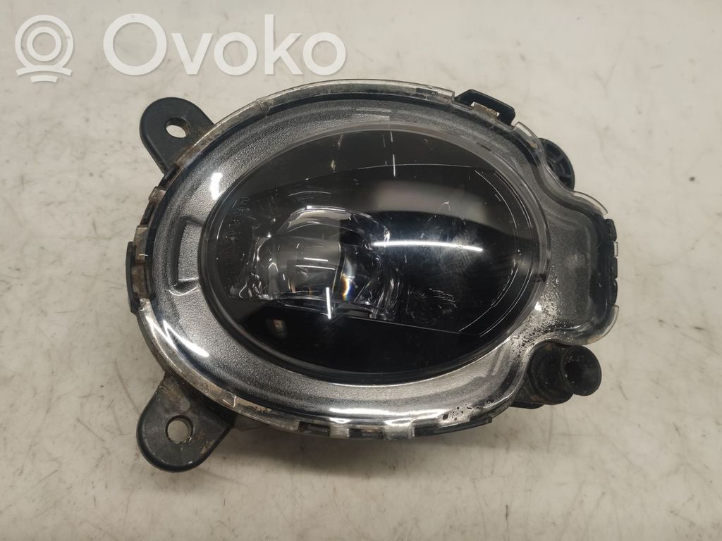 Volkswagen Polo VI Miglas lukturis priekšā 