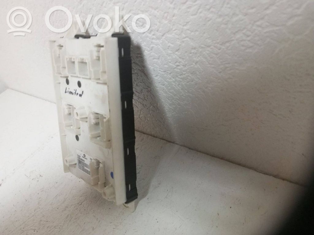 Módulo de confort/conveniencia   23087A,1C315434846,68228904AD,6822930AD