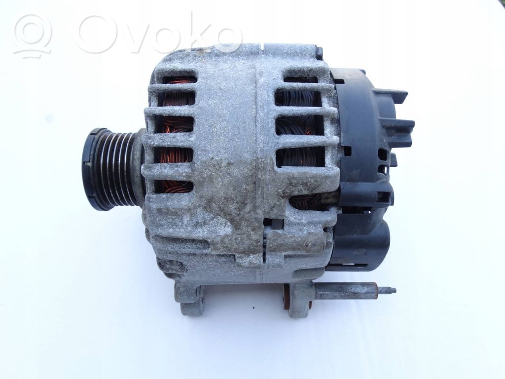 Volkswagen PASSAT B8 Alternator 