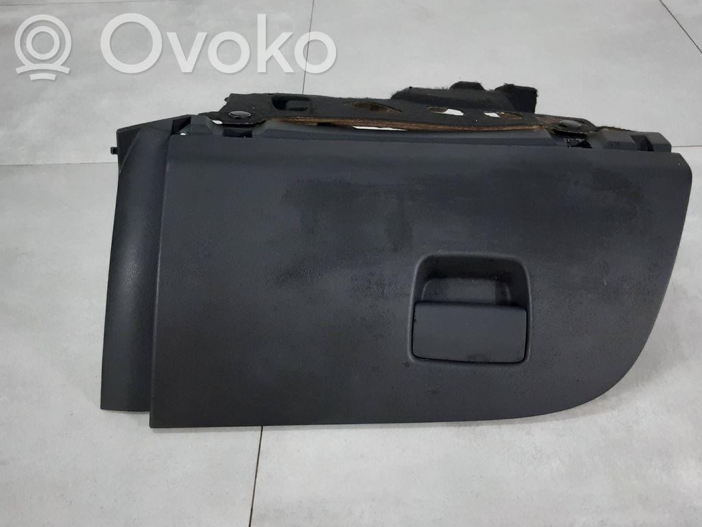 Opel Corsa E Daiktadėžė 